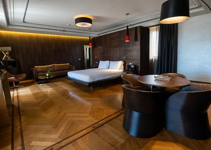 Divina Luxury Hotel