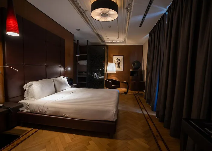 Divina Luxury 4*