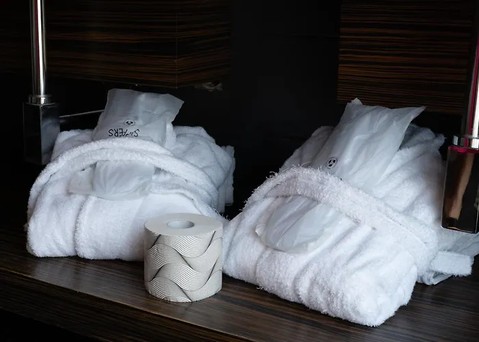 Divina Luxury 4*